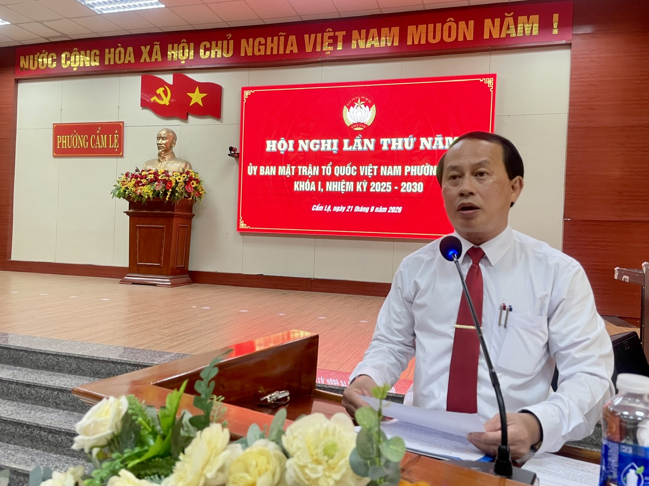 ông Trần Trung Thanh – Ủy viên Ban Thường vụ Đảng ủy, Chủ tịch Ủy ban MTTQ Việt Nam phường phát biểu tại Hội nghị