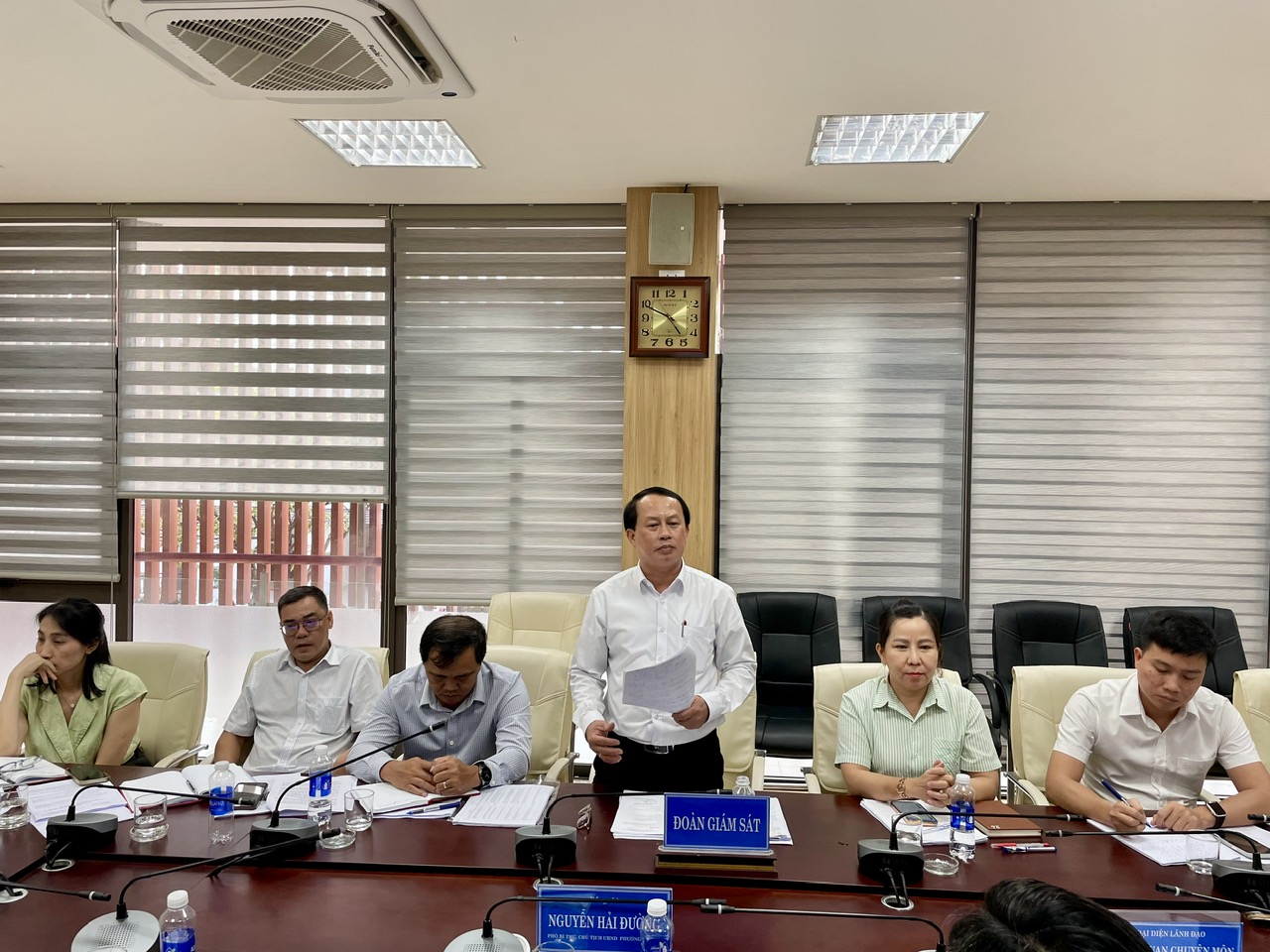 ông Trần Trung Thanh - Ủy viên Ban Thường vụ Đảng ủy, Chủ tịch Ủy ban MTTQ Việt Nam phường, chủ trì buổi  giám sát
