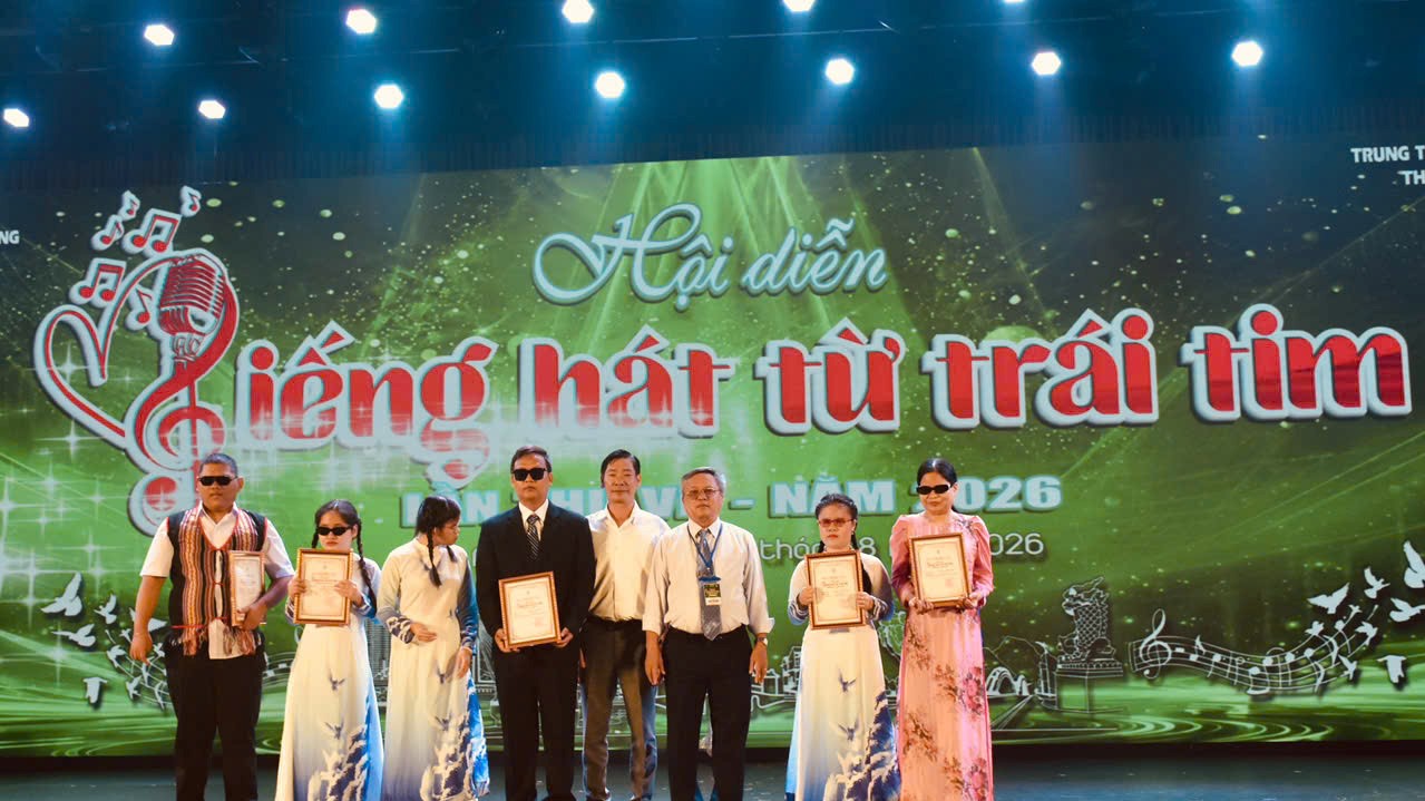 Các thí sinh nhận huy chương vàng